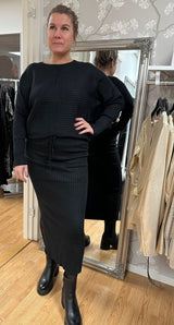 Iris - Set Ribbad Tröja & kjol - Svart- Nyhet