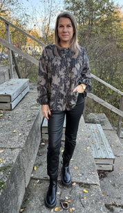 Tindra Blus Flower Svart