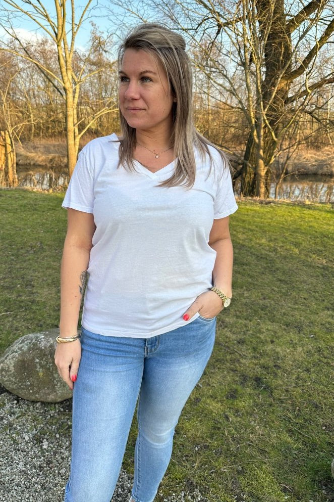 tshirtvit1.jpg