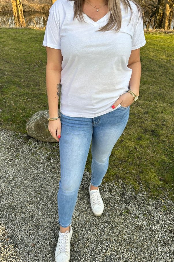 tshirtvit2.jpg