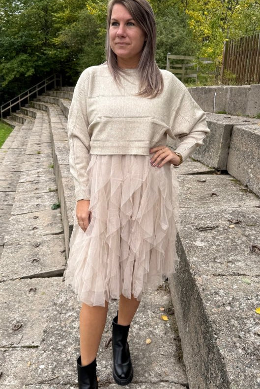 tyllklanningbeige.jpg