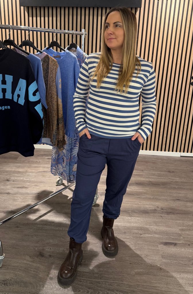 Kendra- Byxa med resår - Mörk denim- Nyhet