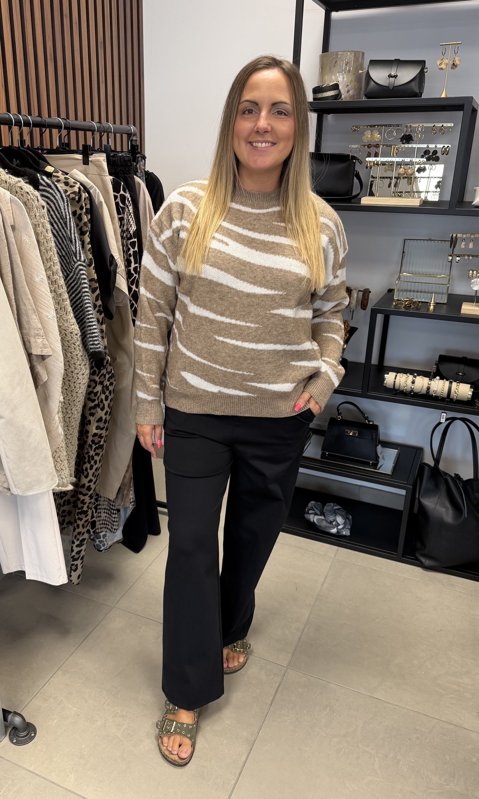 Velma stickad tröja Beige