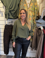 Vendela Blus V-ringad Khaki