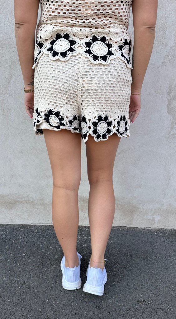 Saga - Shorts- Virkad - Beige/Svart- Nyhet