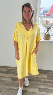 Wendy Linneklänning Gul