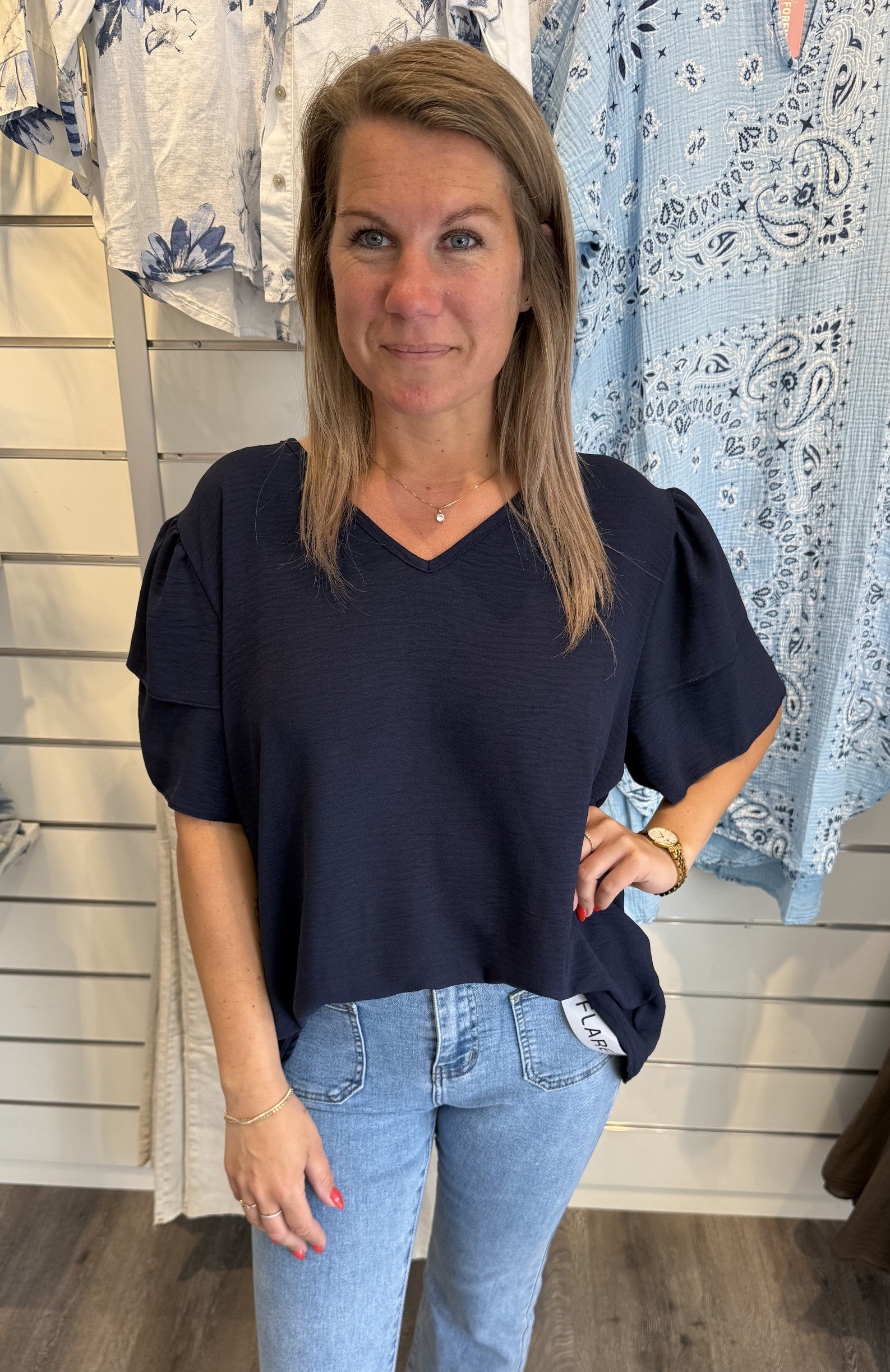 Wera V-ringad topp med volang Navy