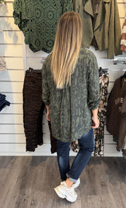 Ylva längre blus Leopard Khaki