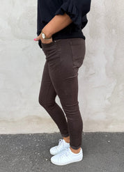Zelma - Jeans med knappar - Choco