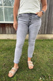 Zelma - Jeans med knappar - Ljusgrå - Nyhet
