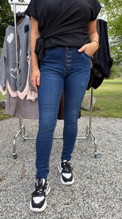 Zelma - Jeans med knappar - Mörk Denim - Nyhet