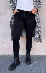 Zelma - Jeans med knappar - Svart - Nyhet