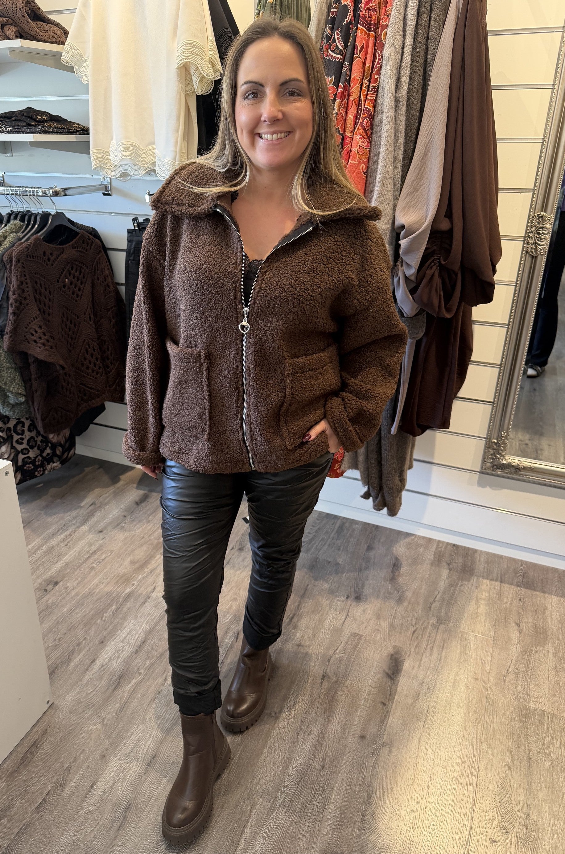 Harriet Teddyjacka Kort Zip Coffee