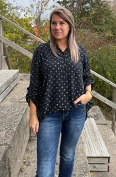 Aida - Blus - Prickar  - Svart - Nyhet