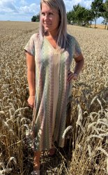 Amara - Klänning -Sicksack - Grön -  Nyhet