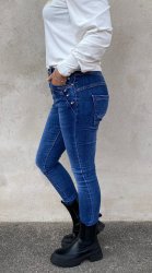 Amber - Jeans med pärlor JW1507 - Mörktvätt - Nyhet