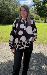 Aspen - Blus - Prickar - Svart - Nyhet