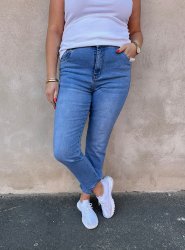 Carina - Jeans - Raka - Ljusdenim  - Nyhet