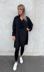 Emilie- Tunika med volang- Svart- Nyhet