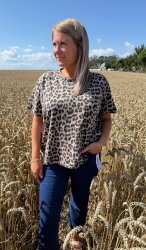 Estrid - Tshirt - Leopard- Brun - Nyhet