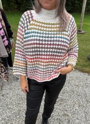 Fatima- Stickad Tröja  - Multi - Nyhet