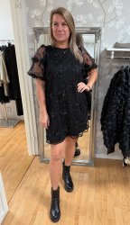 Gemba- Klänning - Svart- Nyhet