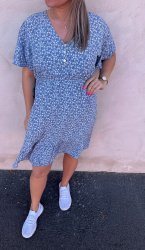 Gina - Klänning - Kort- Blommor - Denim - Nyhet