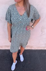Gina - Klänning - Kort- Blommor - Khaki - Nyhet