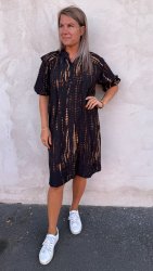 Goldie - Klänning - Mönster - Svart/Camel - Nyhet