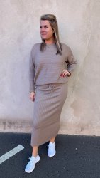 Iris - Set Ribbad Tröja & kjol - Taupe- Nyhet