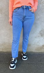 Jenna - Jeans - Flare - Ljus denim - Nyhet