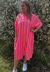 Stacey - Skjortklänning- Randig - Fuxia Fluo-  Nyhet