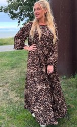 Amanda - Klänning - Plisserad - Leopard -  Nyhet