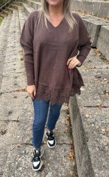 Linnea- Tröja med spets- Choco- Nyhet