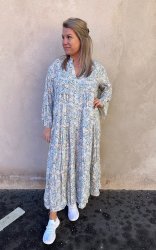 Linnea- Klänning -Blommor-  Blå- Nyhet