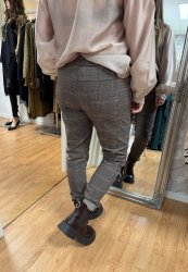 Lotta - Magiska Byxor - Rutiga - Taupe - Nyhet