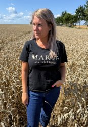Jeanette - Tshirt - Marta - Svart- Nyhet