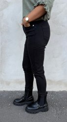Olivia - Jeans - JW747 - Svart - Nyhet