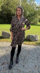 Penny - Längre skjorta - Zebra - Brun - Nyhet