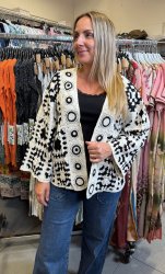 Sofie - Kofta - Virkad - Beige/Svart- Nyhet