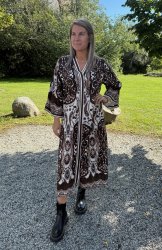 Stefania - Klänning - Mönster - Brun - Nyhet