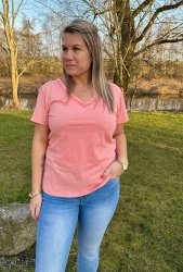 Ewa - T-shirt- V-ringad - Orange - Nyhet