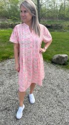 Valeria- Klänning - Mönster- Rosa- Nyhet