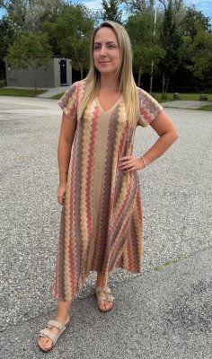 Amara - Klänning -Sicksack - Taupe-  Nyhet