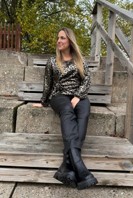 Lykka - Topp med knyt - Leo - Guld- Nyhet