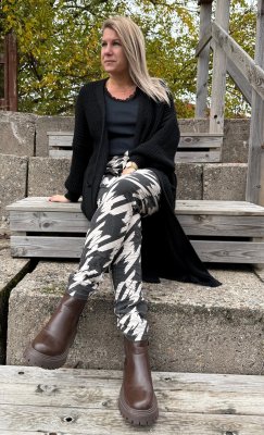 Saga - Långkofta - Svart-  Nyhet